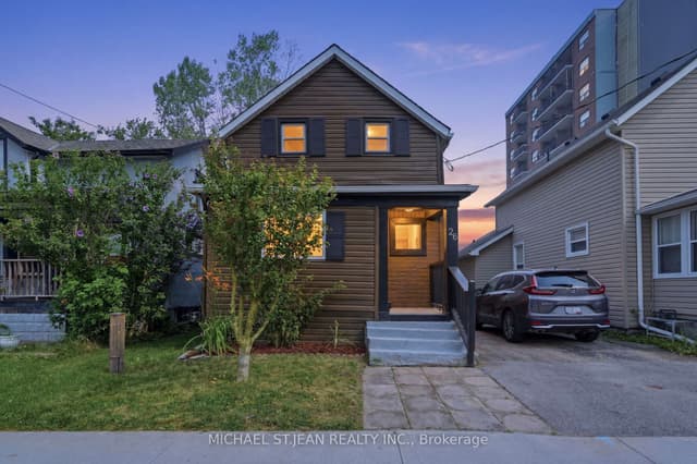 Detached at 26 State Street, Welland, ON L3B 4K3