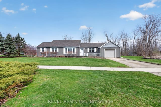 Detached at 1258 Phillips Street, Fort Erie, ON L2A 3B7
