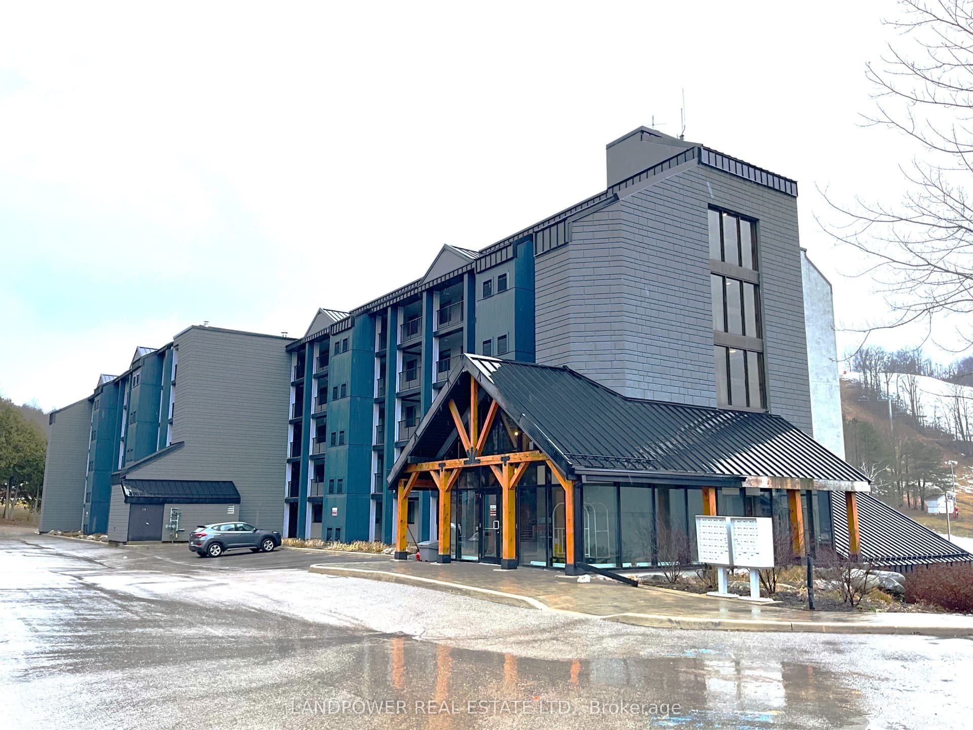 Suite 403 · Floor 4, Unit 403 · 80 Horseshoe Blvd