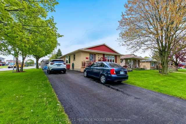 Detached at 2 David Drive, St. Thomas, ON N5R 5L3