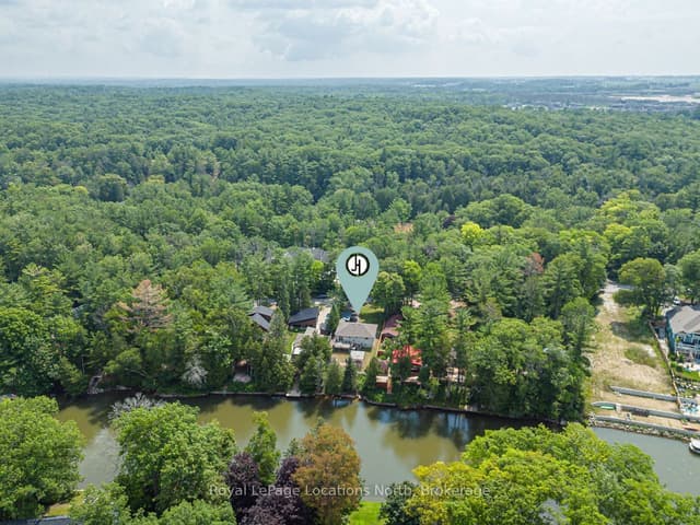 Detached at 26 Stroud Crescent, Wasaga Beach, ON L9Z 2T5