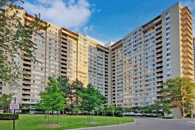 Condo Apartment at 3590 Kaneff Crescent 1407, Mississauga, ON L5A 3X3