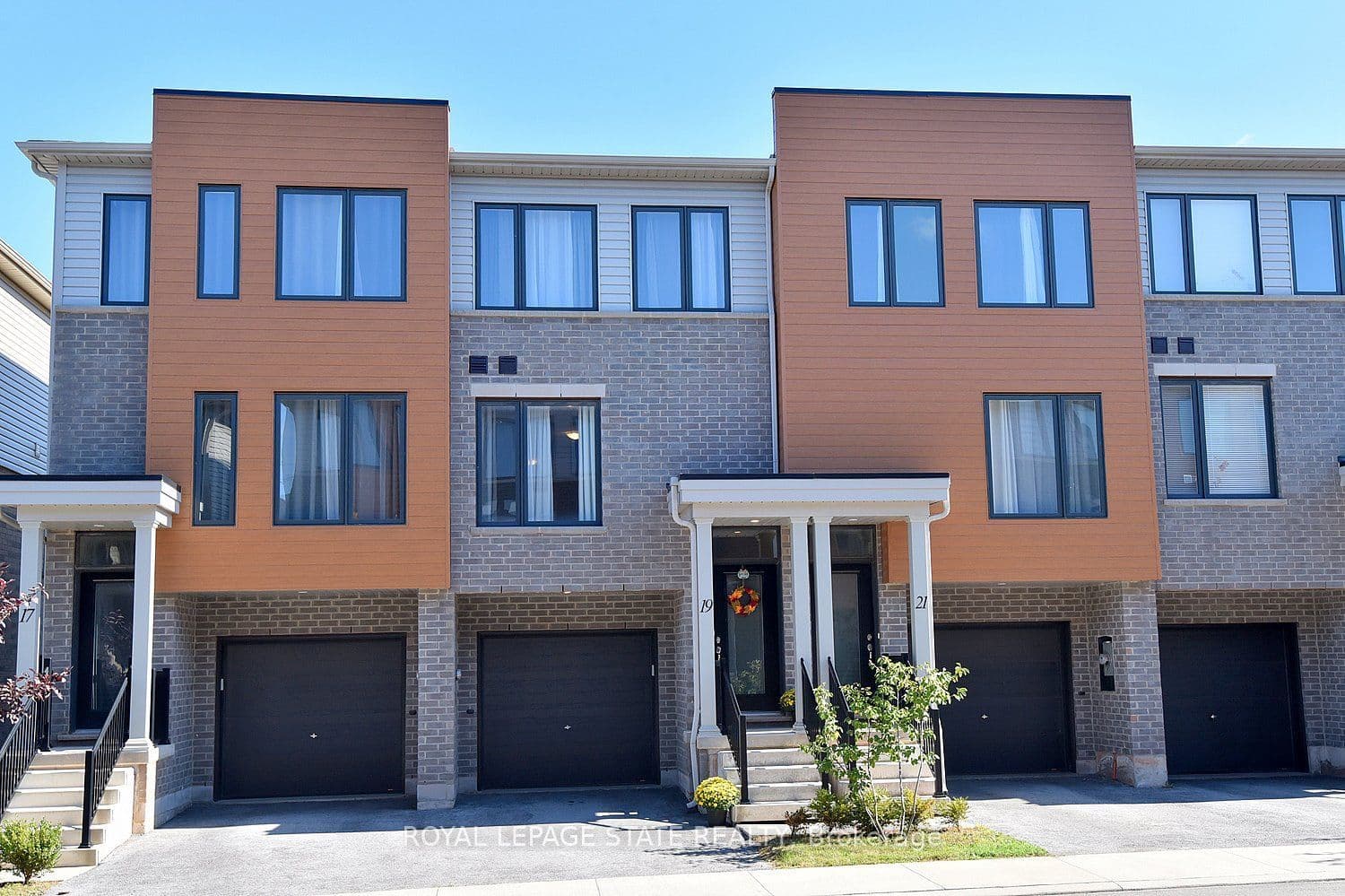 19 Radison Lane, 19 Radison Lane