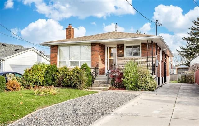 Detached at 197 Craigroyston Road, Hamilton, ON L8K 3K2