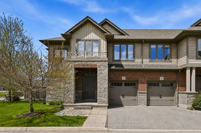 Att/Row/Townhouse at 1 Southshore Crescent, Hamilton, ON L8E 0J3