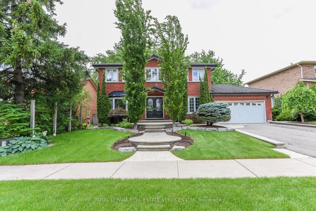 Detached at 1338 Chalfield Drive, Oakville, ON L6J 6R5