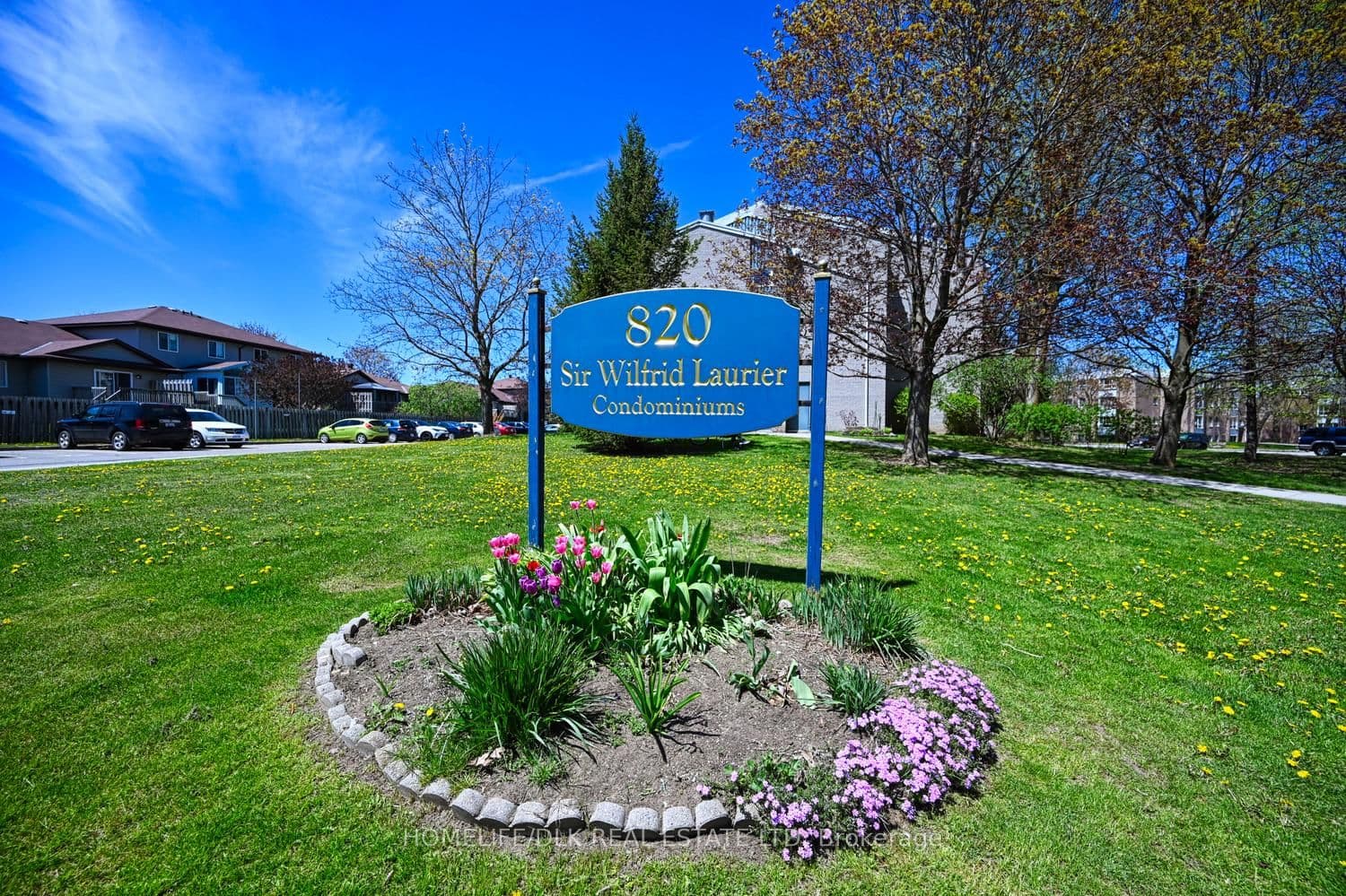 Suite 306 · Floor 3, Unit 306 · 820 Laurier Blvd