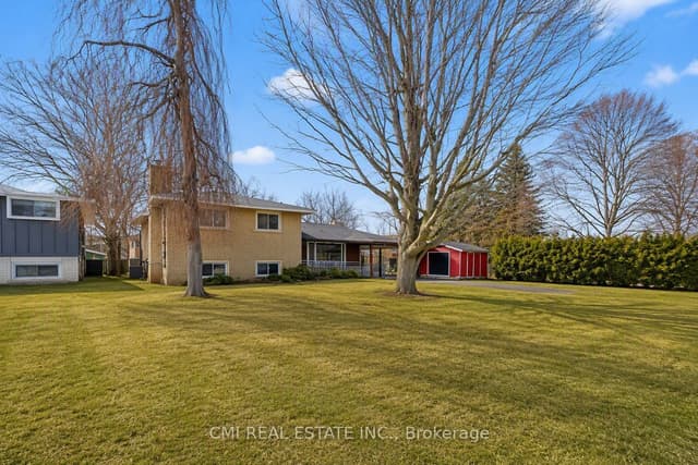Detached at 4306 East Avenue, Lincoln, ON L3J 0N8