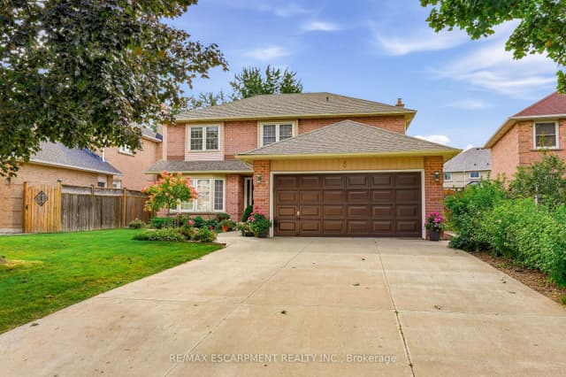 Detached at 5 Michelle Drive, St. Catharines, ON L2S 3E2