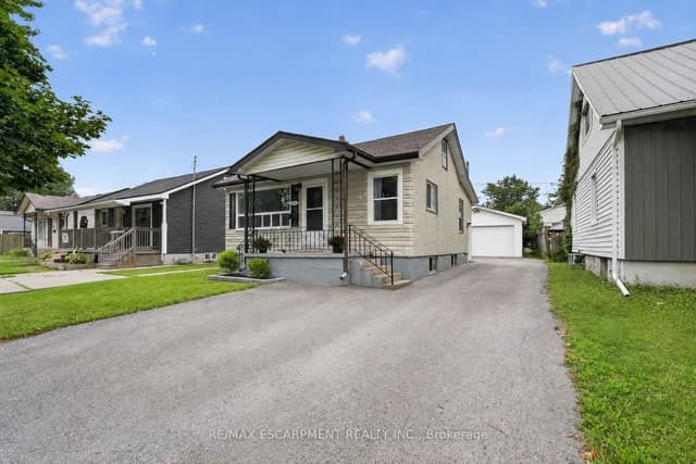 Detached at 333 Simpson Avenue, Welland, ON L3B 4Y7