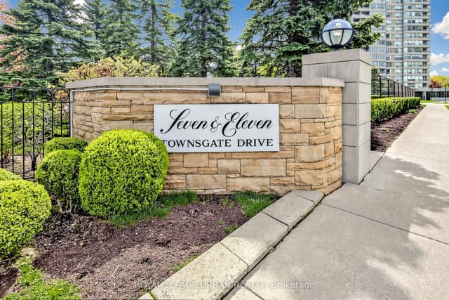Condo Apartment at 11 Townsgate Drive 110, Vaughan, ON L4J 8G4