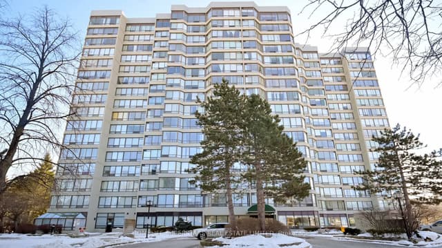 Condo Apartment at 26 Hanover Road 301, Brampton, ON L6S 4T2