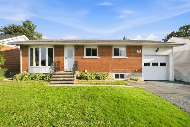 Detached at 82 Meadowlands Drive W, Meadowlands - Crestview and Area, ON K2G 2R8