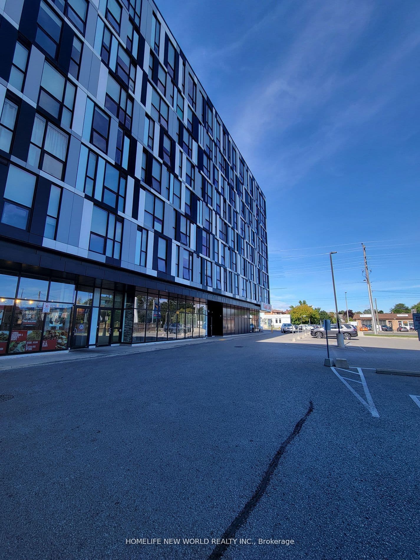 Suite 839 · Floor 8, Unit 839 · 1900 Simcoe St N