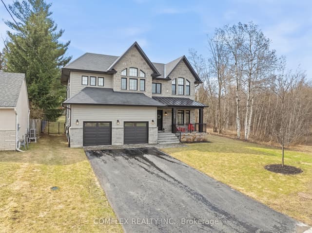 Detached at 108 Avenue Road, Newmarket, ON L3Y 1N3