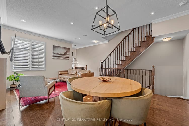 99 John Bell Crescent