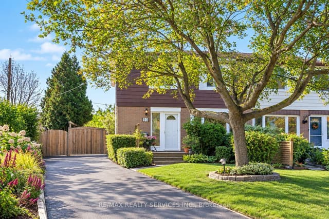 Semi-Detached at 10 Danesbury Crescent, Brampton, ON L6T 1T3