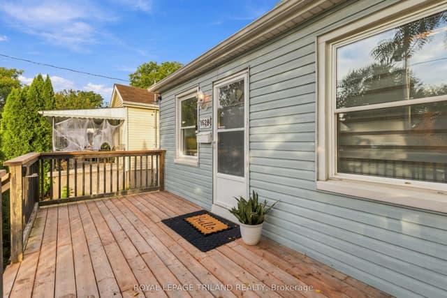Detached at 1628 Churchill Avenue, London East, ON N5W 2K9