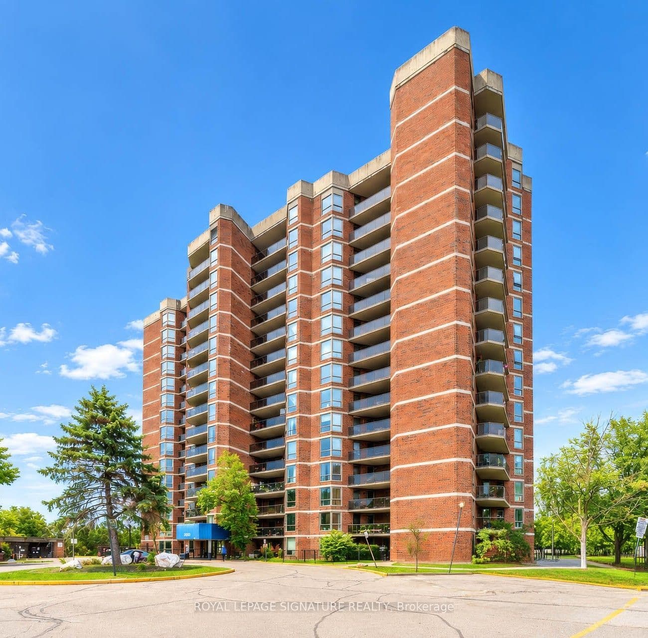 Suite 607 · Floor 6, Unit 607 · 238 Albion Rd