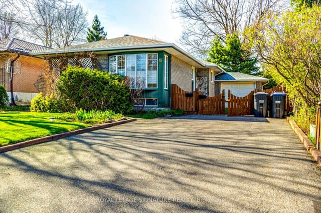 Detached at 15 Epsom Downs Drive, Brampton, ON L6T 1Y7
