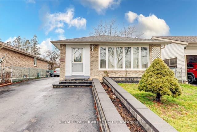 Detached at 38 Loradeen Crescent Bsmt, Toronto, ON M1B 1T8, Toronto E11