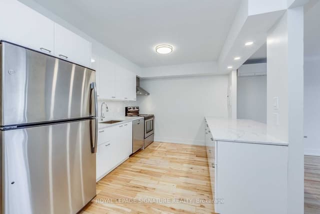 Semi-Detached at 1089 Broadview Avenue 6, Toronto, ON M4K 2S4, Toronto E03