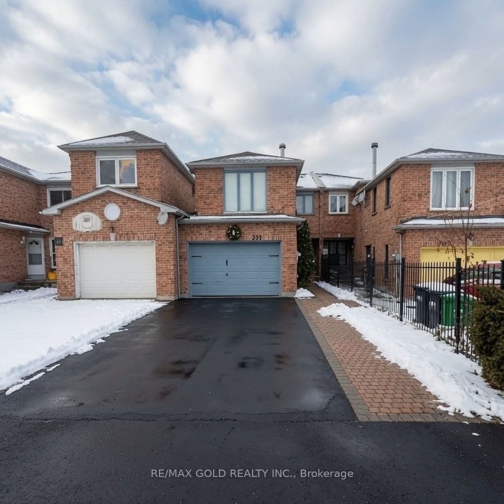 711 Ashprior Avenue in L5R