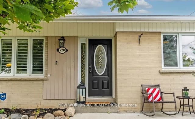 Detached at 920 Greenwood Crescent, Whitby, ON L1N 1C8