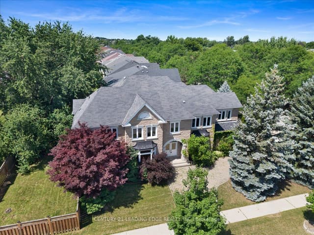 Detached at 22 Fern Avenue, Richmond Hill, ON L4B 3R6