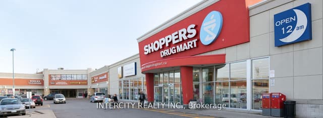Office at 1881 Steeles Avenue W 204, Toronto, ON M3H 0A1, Toronto C06