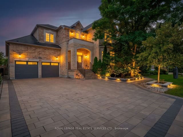 Detached at 11 Beauvista Court, Vaughan, ON L4H 3G6