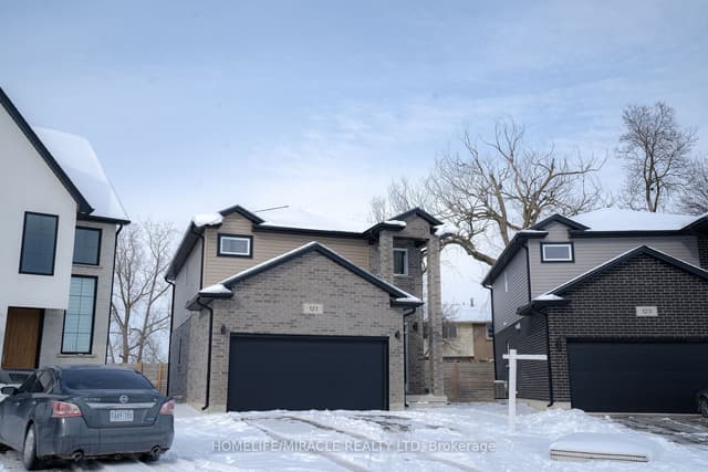 Detached at 121 Marconi Court, London East, ON N5V 0C9