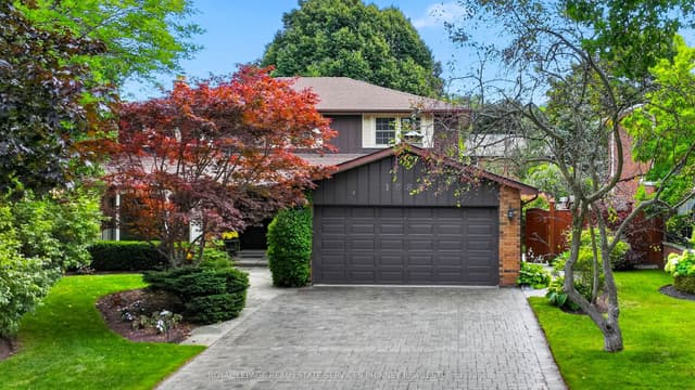 Detached at 1682 Medallion Court, Mississauga, ON L5J 4G1