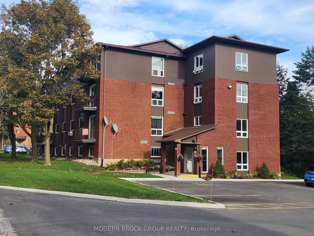 Condo Apartment at 14 Charlotte Place 14, Brockville, ON K6V 6T4