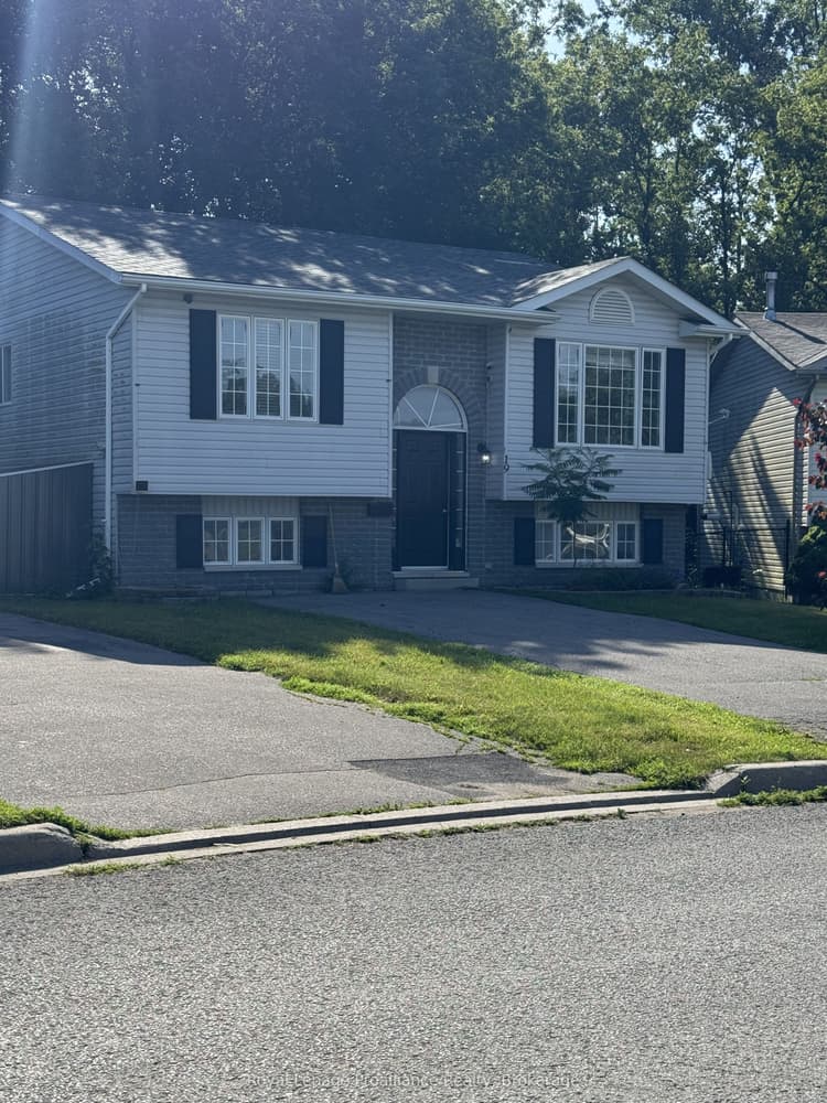 19 Briardale Boulevard