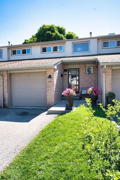 Condo Townhouse at 2700 Battleford Road 19, Mississauga, ON L5N 2V9