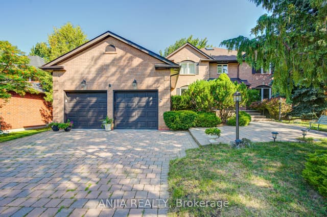 Detached at 8 Calderbridge Crescent, Markham, ON L3R 9M8