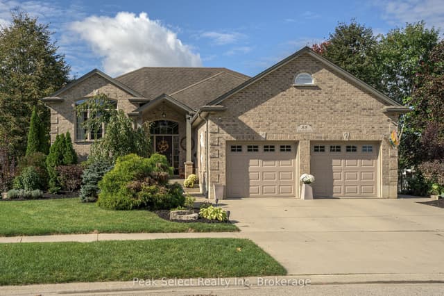 Detached at 88 Saxonville Court, Strathroy-Caradoc, ON N7G 4M1