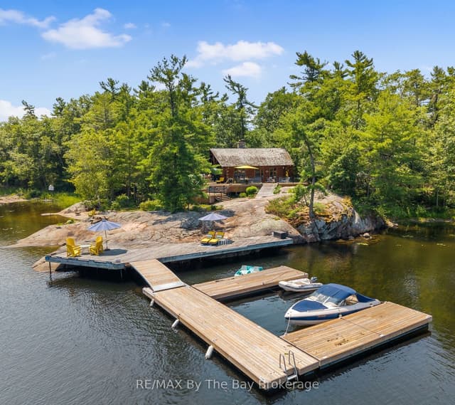 Detached at 6 Island 2050/Tabassakwa Island, Georgian Bay, ON P0E 1E0