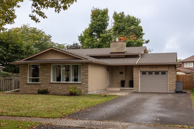 Detached at 4479 Mitchell Avenue, Niagara Falls, ON L2E 6R6