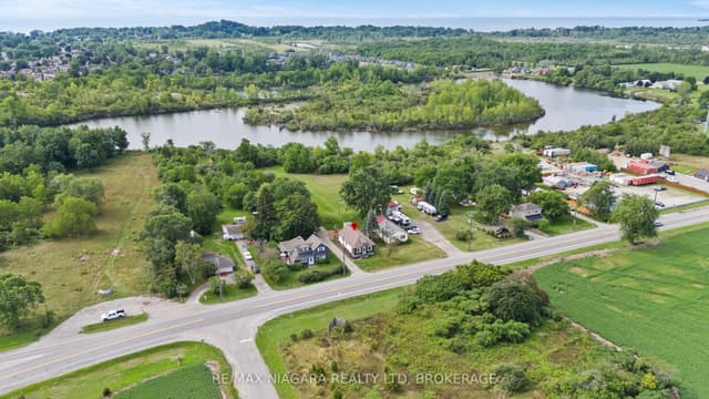 Detached at 702 Main Street, Port Colborne, ON L3K 5V4