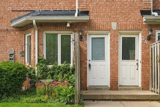Condo Townhouse at 506 Essa Road 38, Barrie, ON L4N 7L5