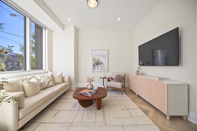 Condo Townhouse at 18 Greenbriar Road 3, Toronto, ON M2K 0G7, Toronto C15