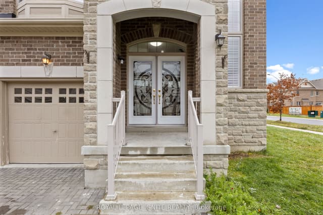 Detached at 1 Morningstar Avenue, Whitby, ON L1R 0P2