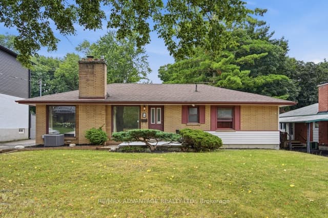 Detached at 367 Brock Street, London South, ON N6K 2M3