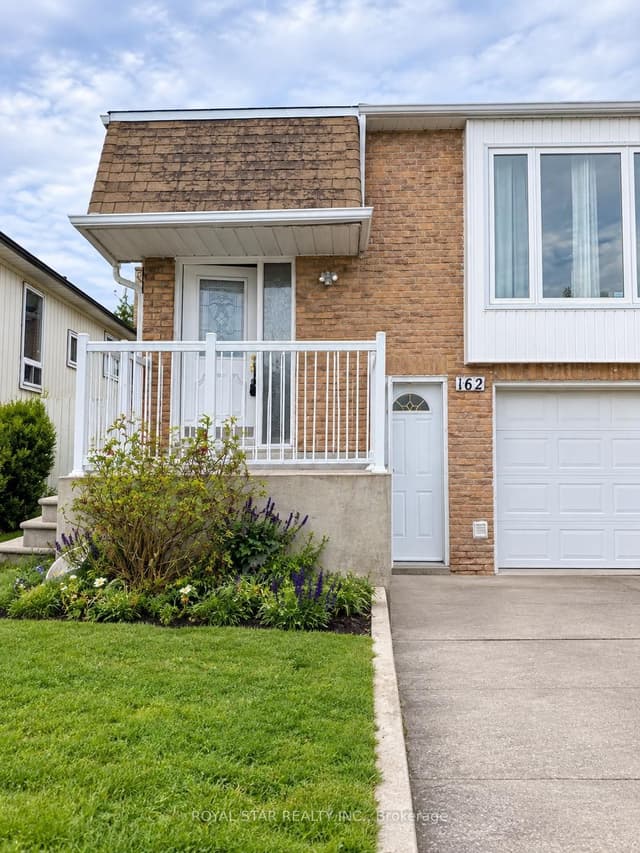 Semi-Detached at 162 Beech St Main Floor Street, Brampton, ON L6V 1V6