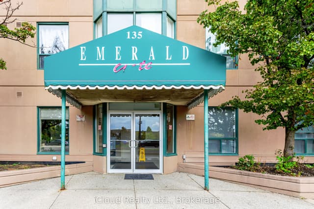 Condo Apartment at 135 Hillcrest Avenue 903, Mississauga, ON L5B 4B1