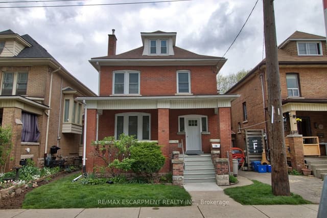 Detached at 70 Spadina Avenue 2, Hamilton, ON L8M 2X1