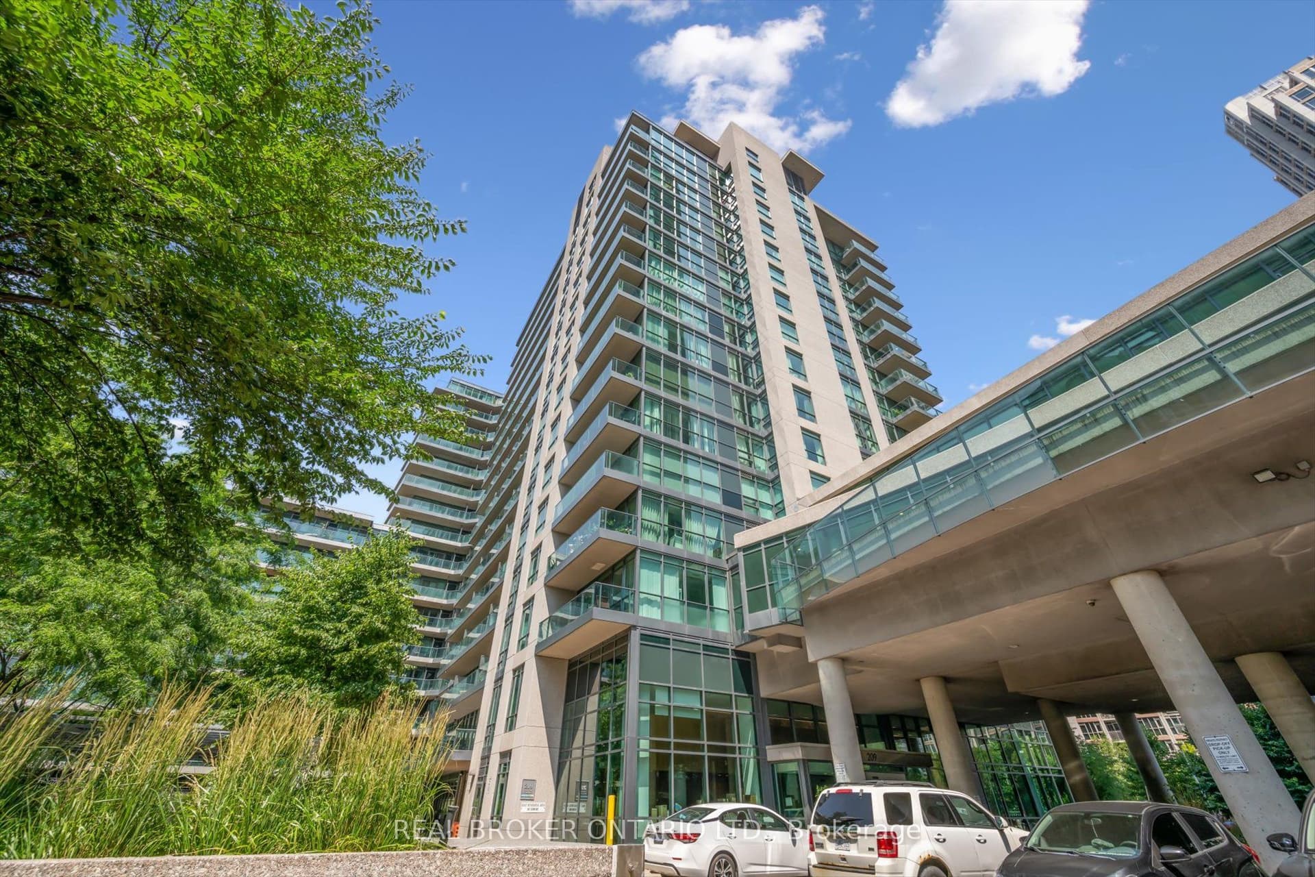 Suite 683 · Floor 6, Unit 683 · 209 Fort York Blvd