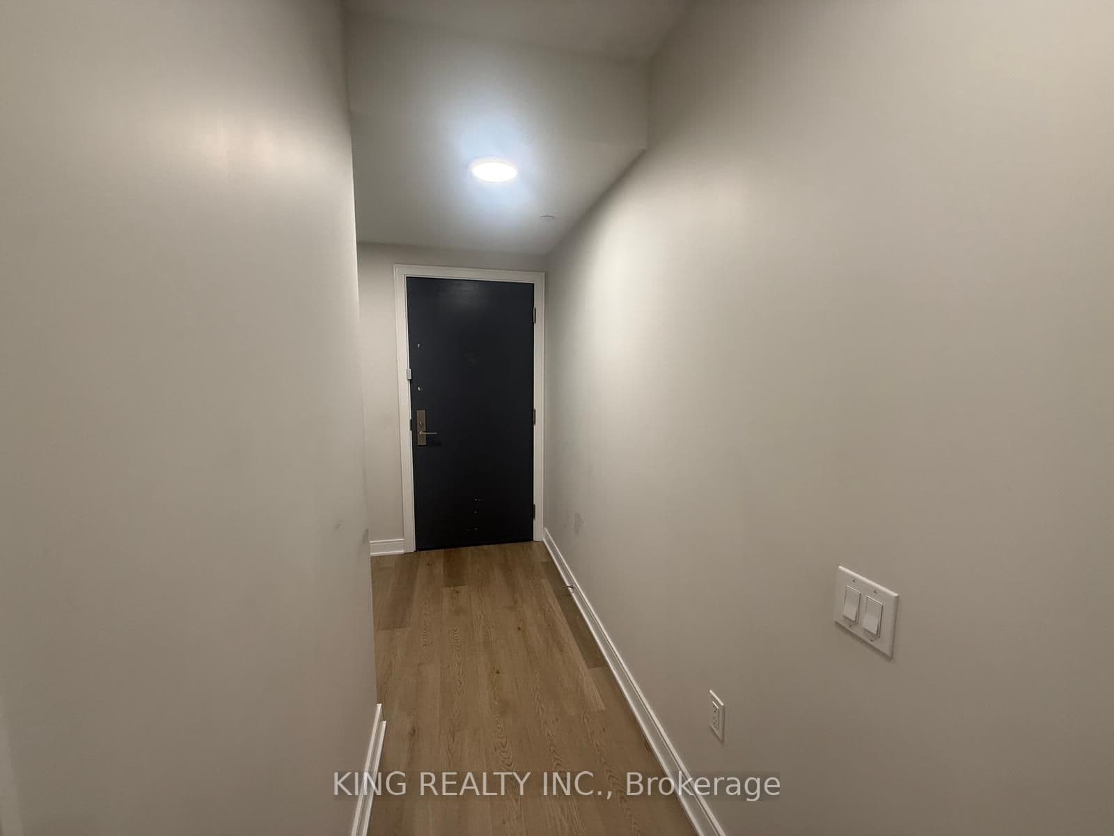 Suite 411 · Floor 4, Unit 411 · 86 Dundas St E